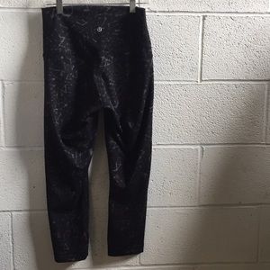 lululemon athletica Pants - Lululemon black and gray legging, sz 6, 58876 lululemon athletica Pants - Lululemon black and gray legging, sz 6, 58876